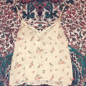 Cute flower tank top!